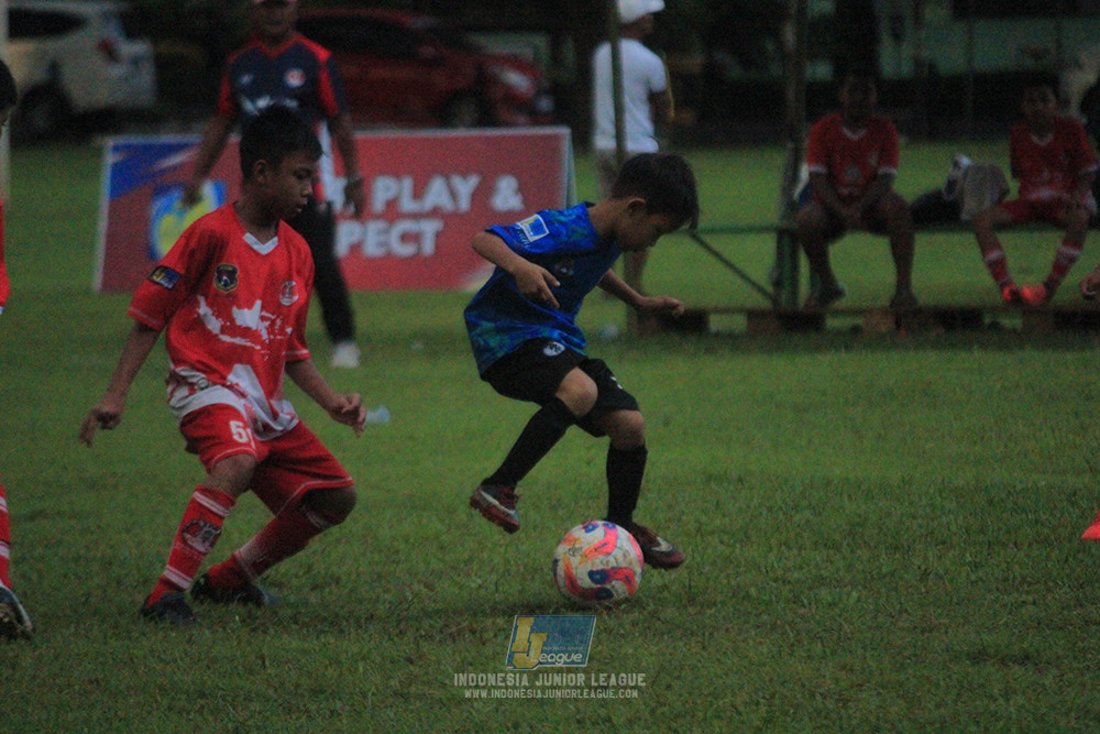 u11 120426 indonesia muda utara vs steelford united
