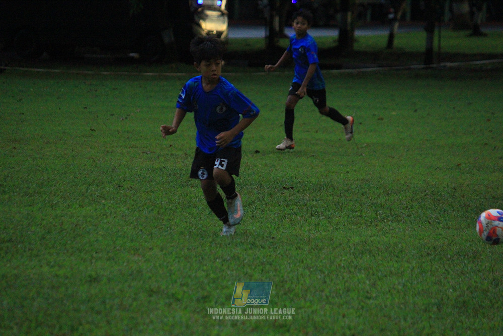u11 120426 indonesia muda utara vs steelford united