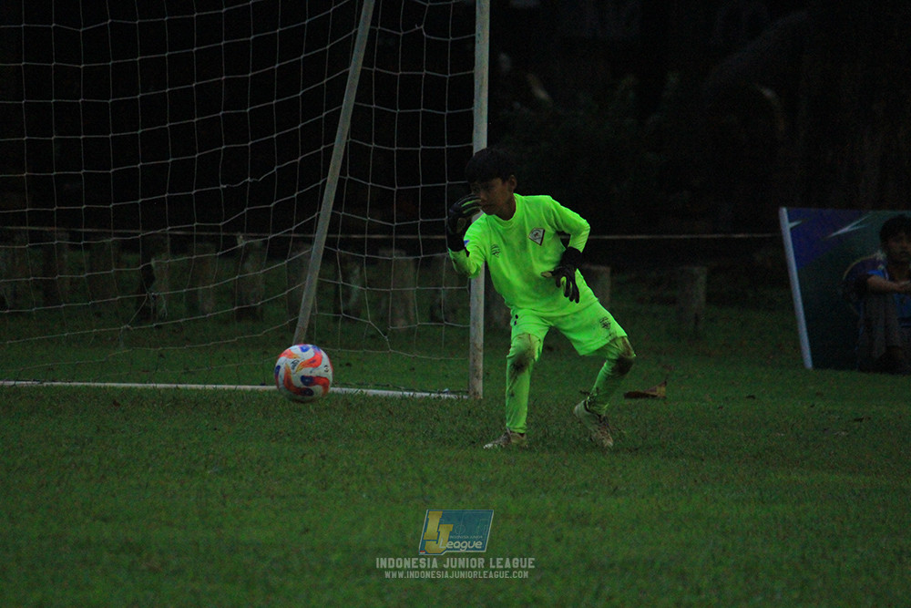 u11 120426 indonesia muda utara vs steelford united