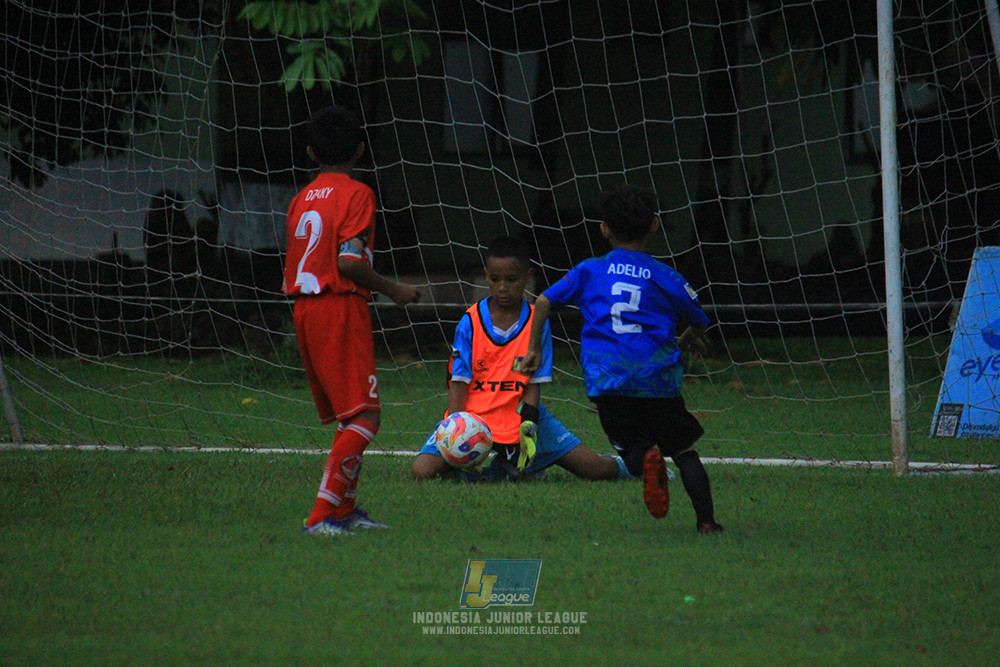 u11 120426 indonesia muda utara vs steelford united