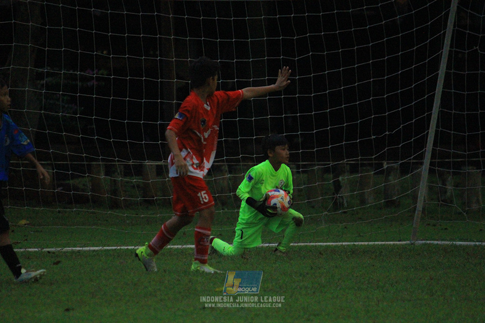 u11 120426 indonesia muda utara vs steelford united
