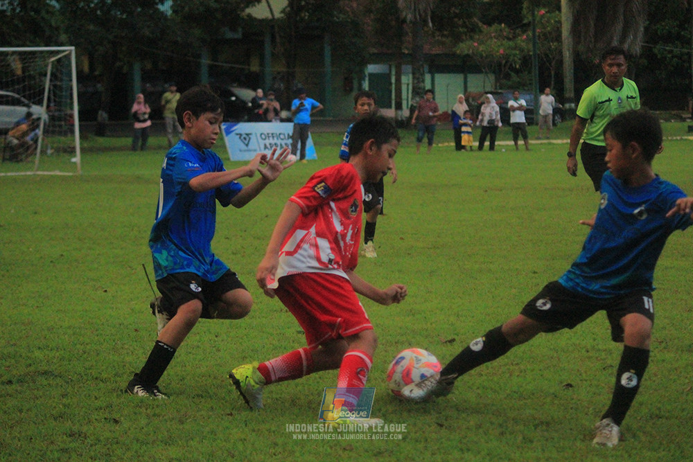 u11 120426 indonesia muda utara vs steelford united