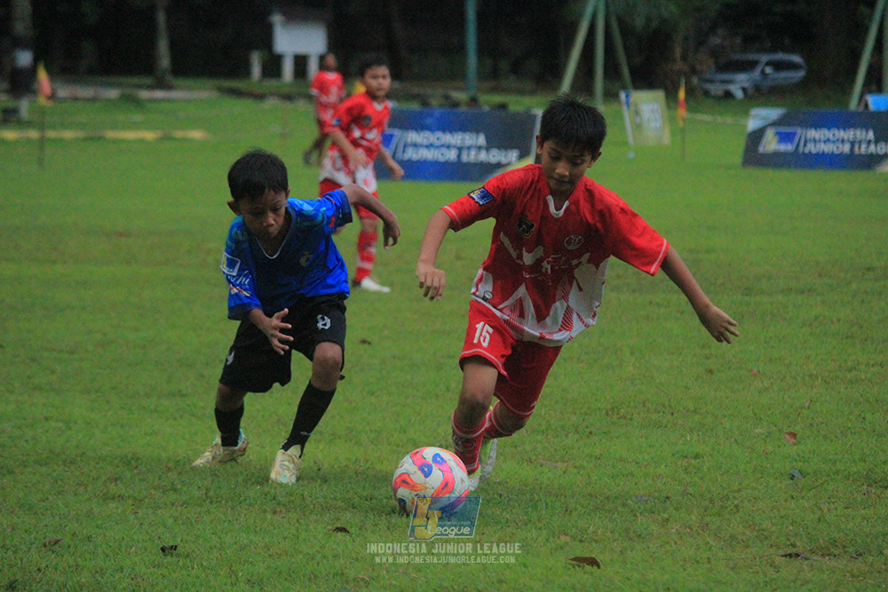 u11 120426 indonesia muda utara vs steelford united