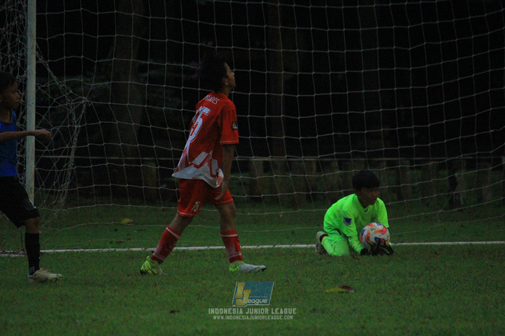 u11 120426 indonesia muda utara vs steelford united