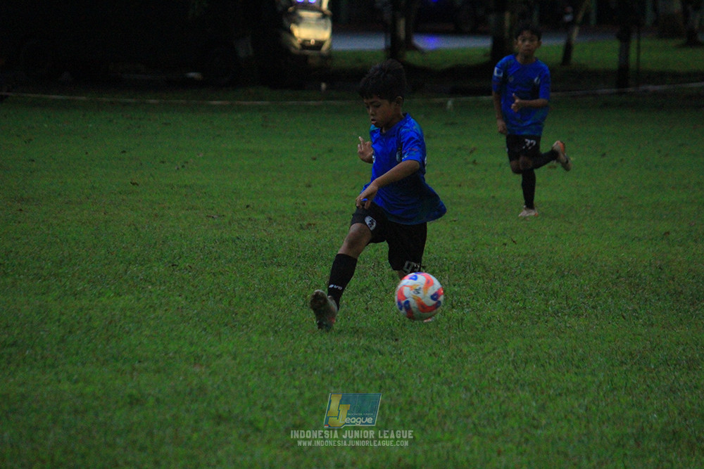 u11 120426 indonesia muda utara vs steelford united