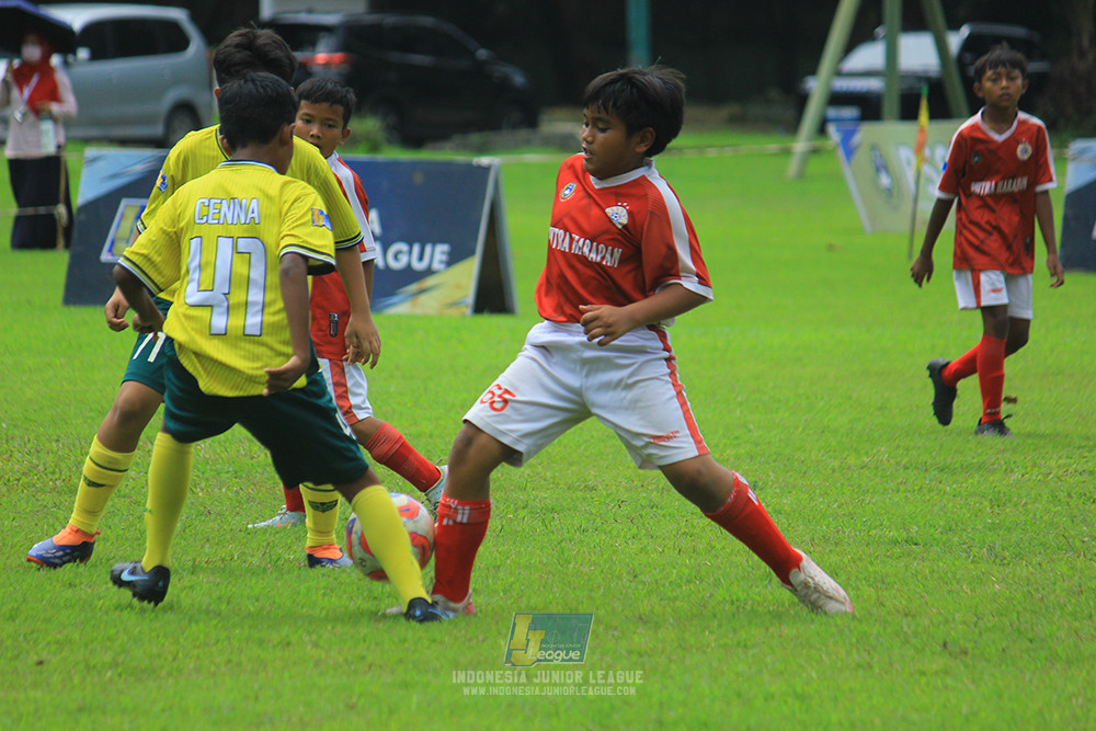 u11 120426 maesa pararaider army vs putra harapan