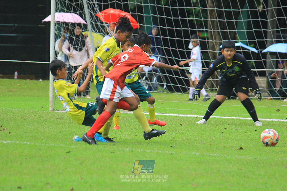 u11 120426 maesa pararaider army vs putra harapan
