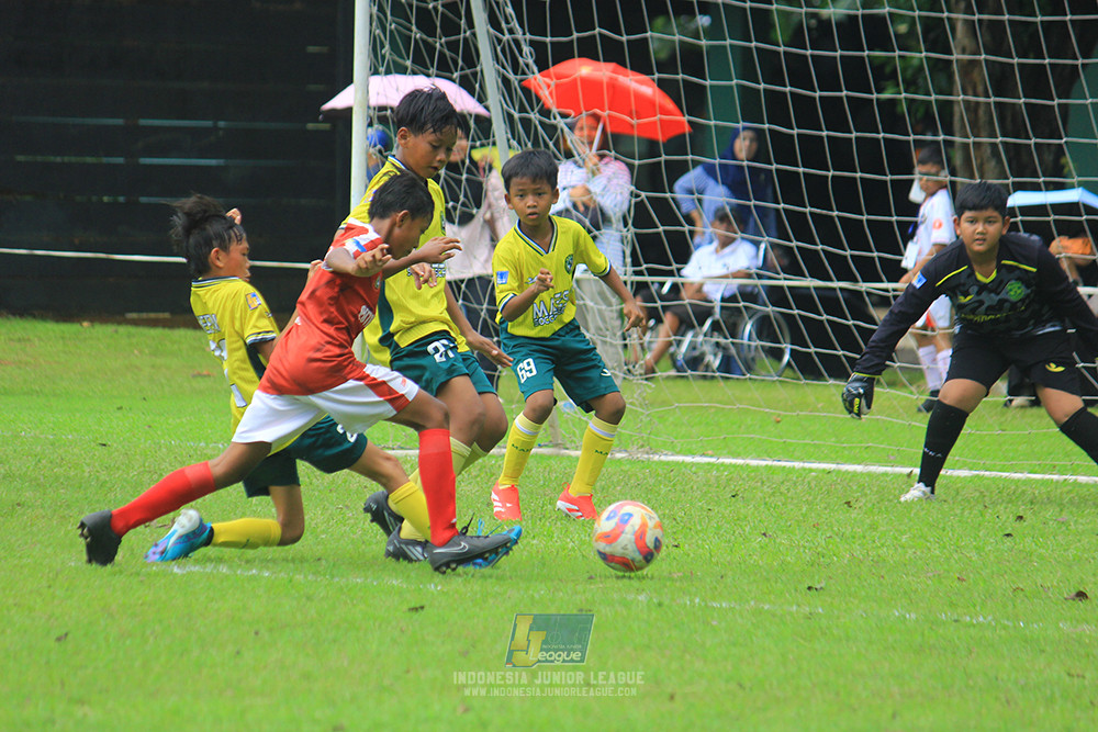 u11 120426 maesa pararaider army vs putra harapan