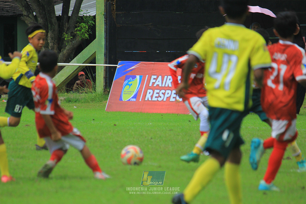 u11 120426 maesa pararaider army vs putra harapan