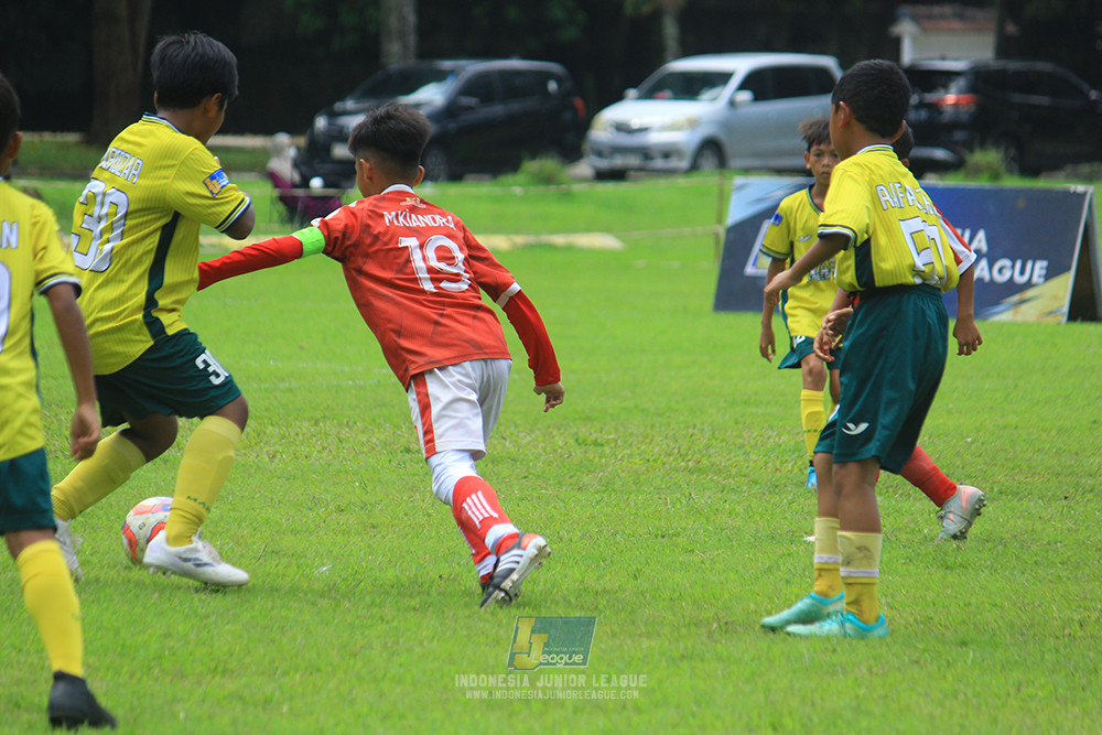 u11 120426 maesa pararaider army vs putra harapan