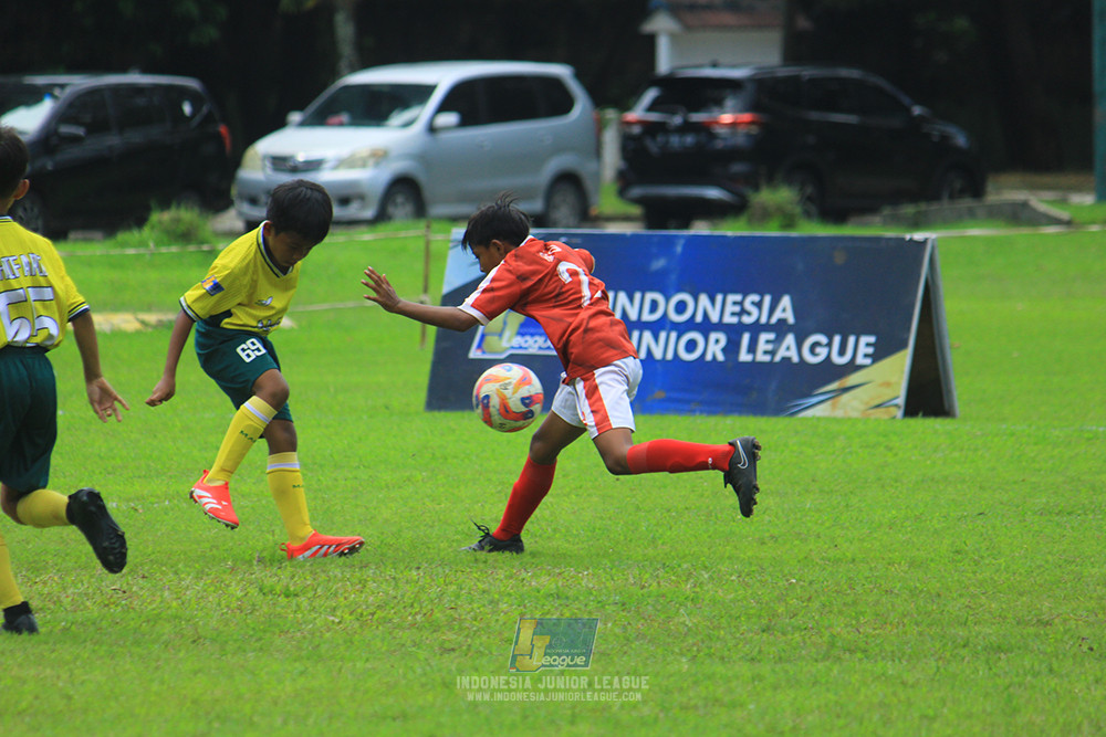 u11 120426 maesa pararaider army vs putra harapan