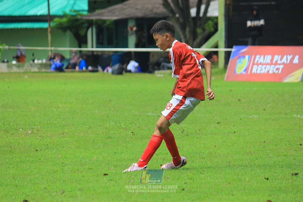 u11 120426 maesa pararaider army vs putra harapan