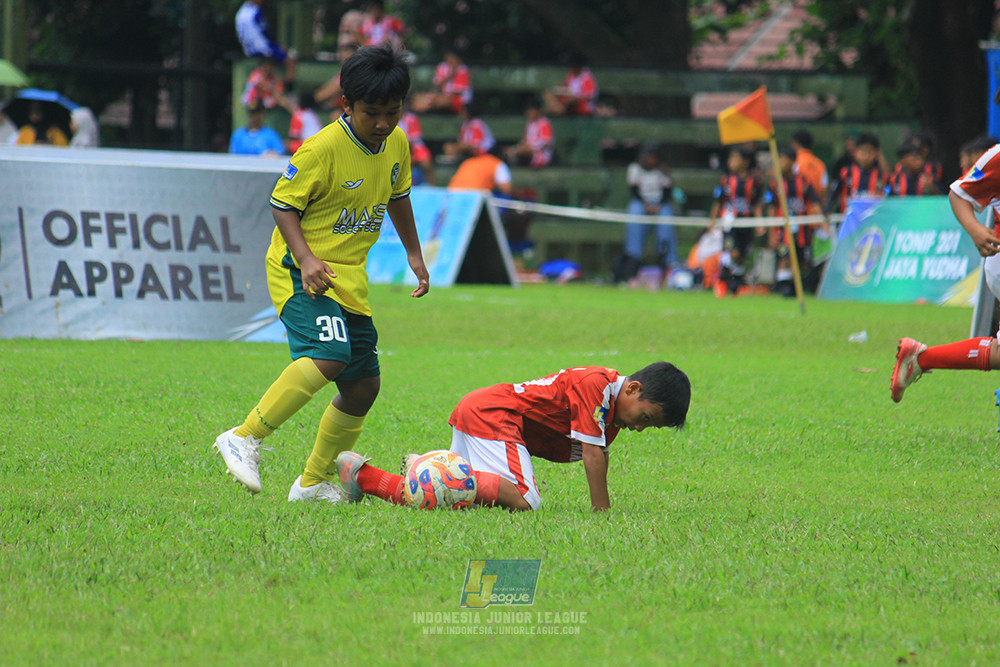 u11 120426 maesa pararaider army vs putra harapan