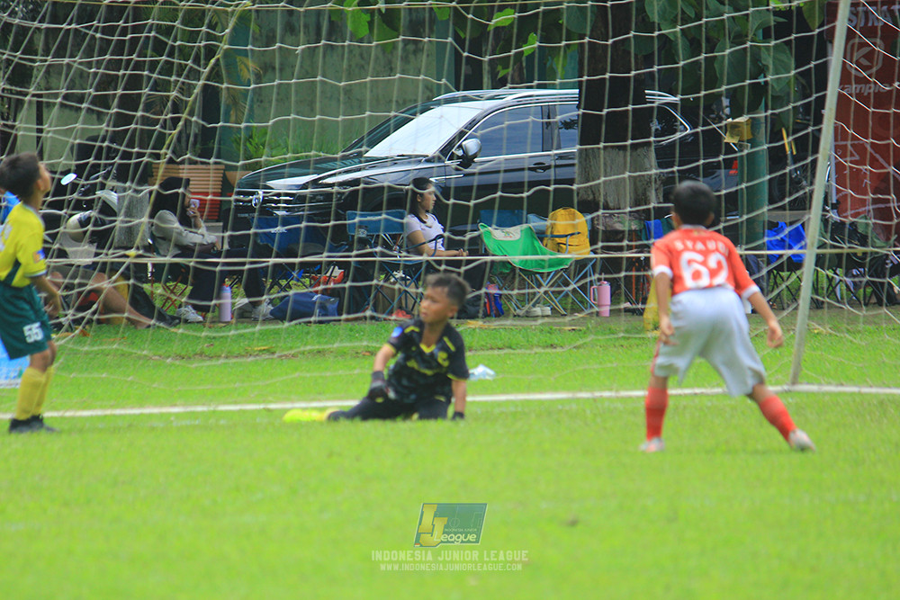 u11 120426 maesa pararaider army vs putra harapan