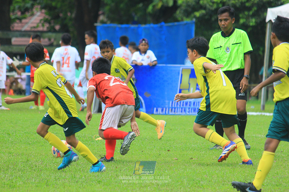 u11 120426 maesa pararaider army vs putra harapan