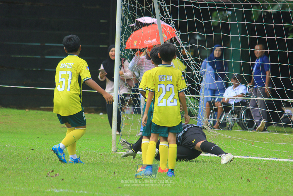 u11 120426 maesa pararaider army vs putra harapan