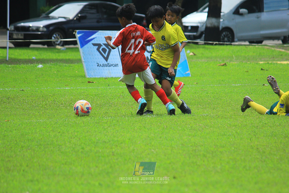 u11 120426 maesa pararaider army vs putra harapan