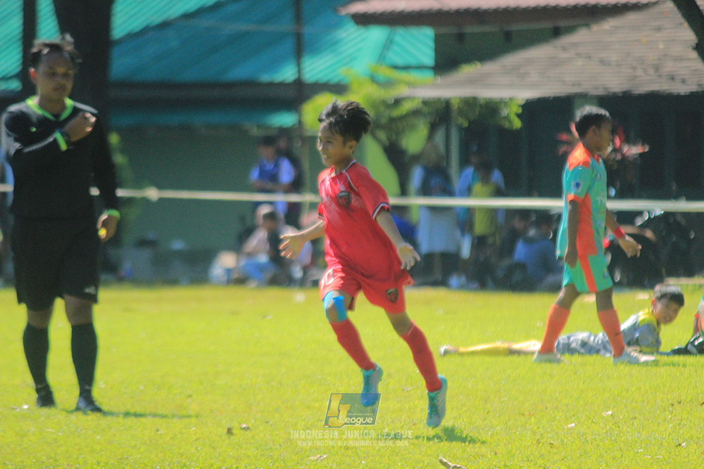 u11 120426 serpong city soccer school vs tunas harapan indah sa
