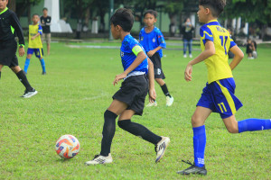 [U11 - 120426] STEELFORD UNITED VS BRAZILLIAN SS LFA