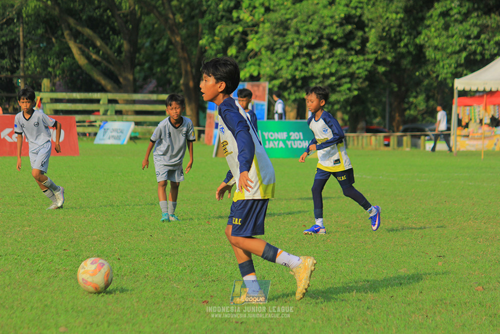 u11 170526 asia football school vs fc decorasiku