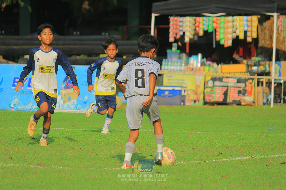 u11 170526 asia football school vs fc decorasiku