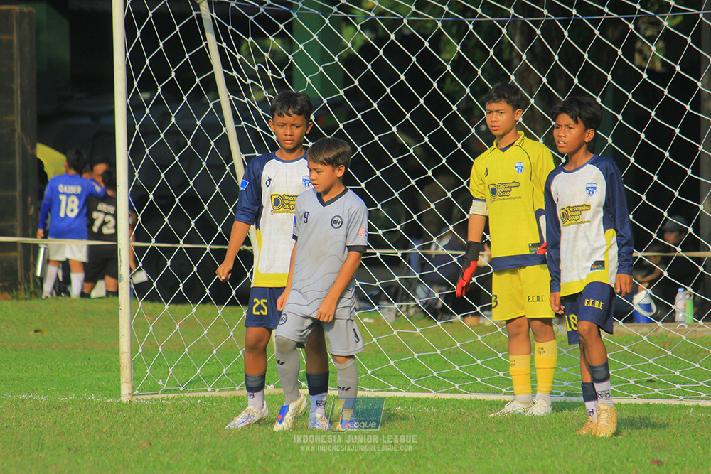 u11 170526 asia football school vs fc decorasiku