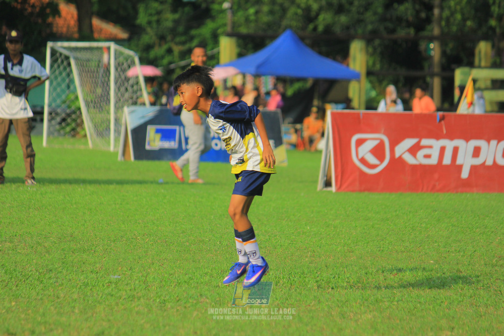 u11 170526 asia football school vs fc decorasiku