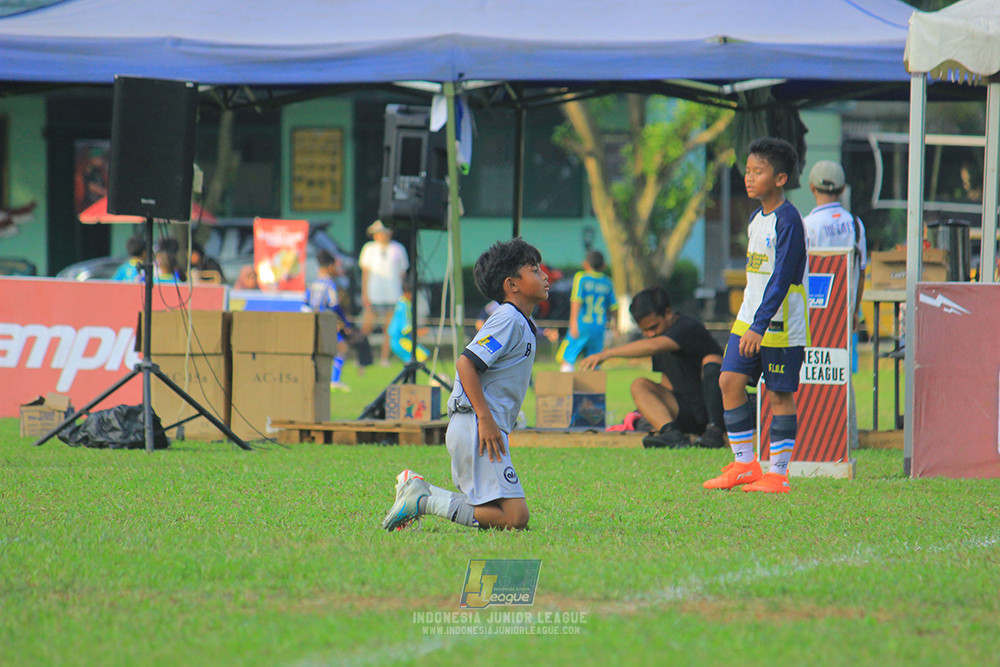u11 170526 asia football school vs fc decorasiku