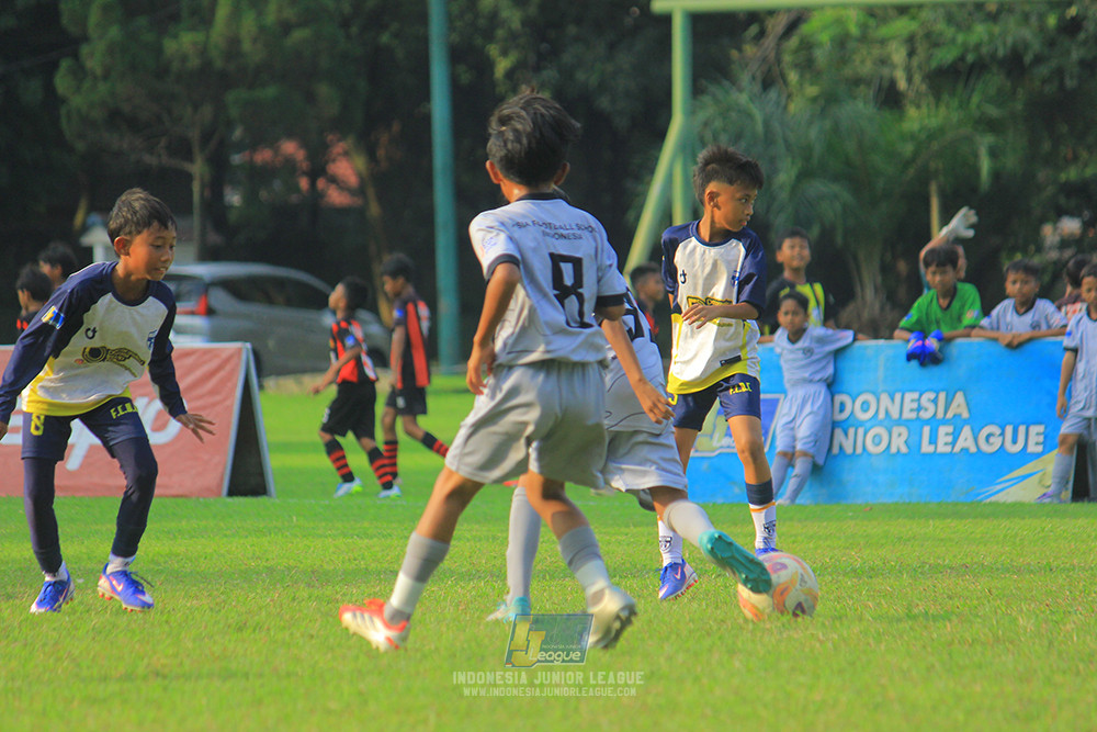 u11 170526 asia football school vs fc decorasiku