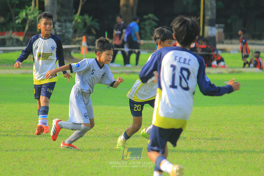 u11 170526 asia football school vs fc decorasiku