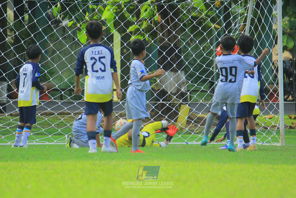 u11 170526 asia football school vs fc decorasiku