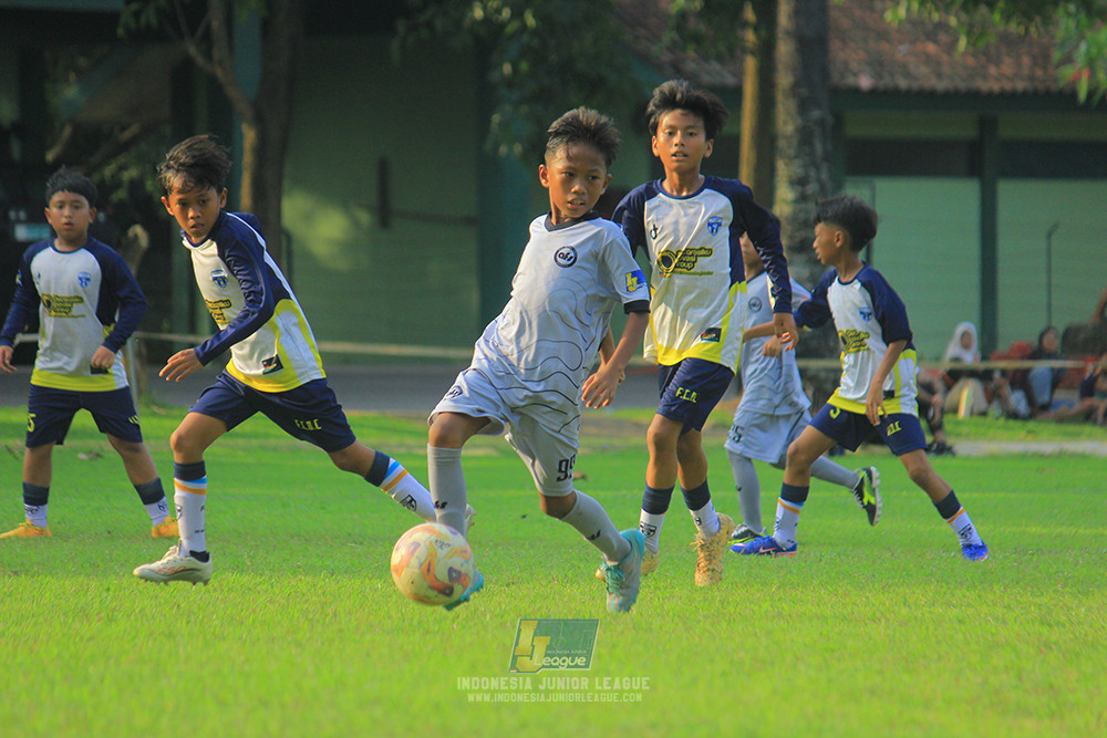 u11 170526 asia football school vs fc decorasiku