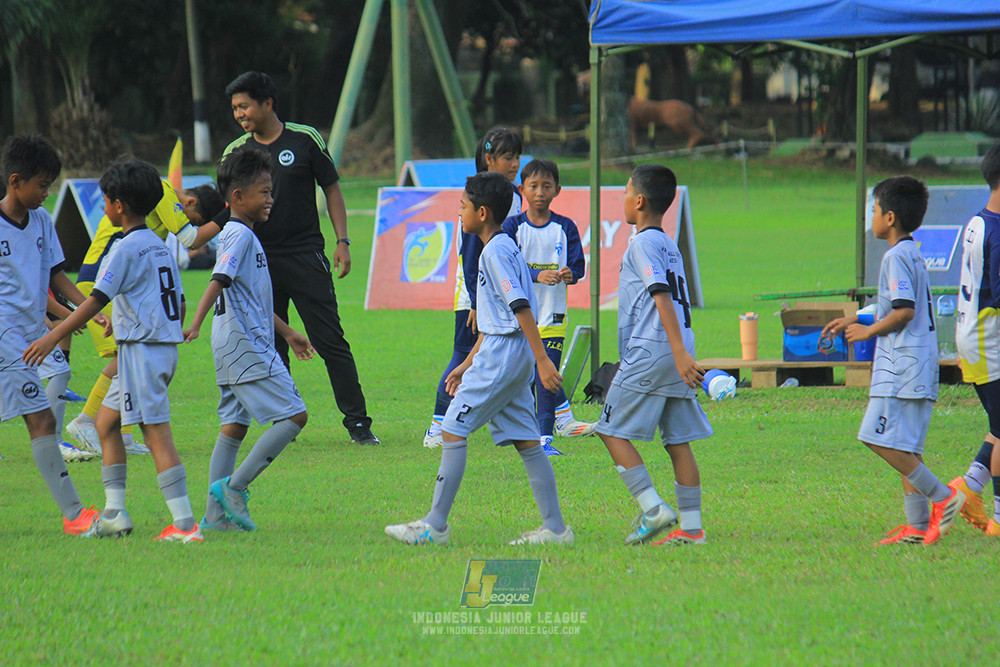 u11 170526 asia football school vs fc decorasiku