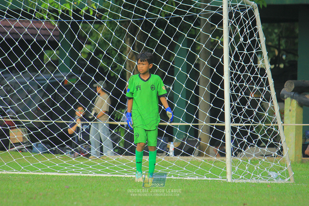 u11 170526 asia football school vs fc decorasiku