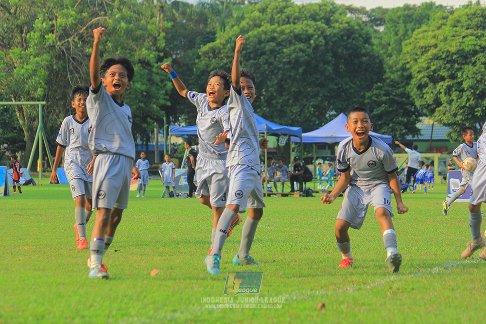 u11 170526 asia football school vs fc decorasiku