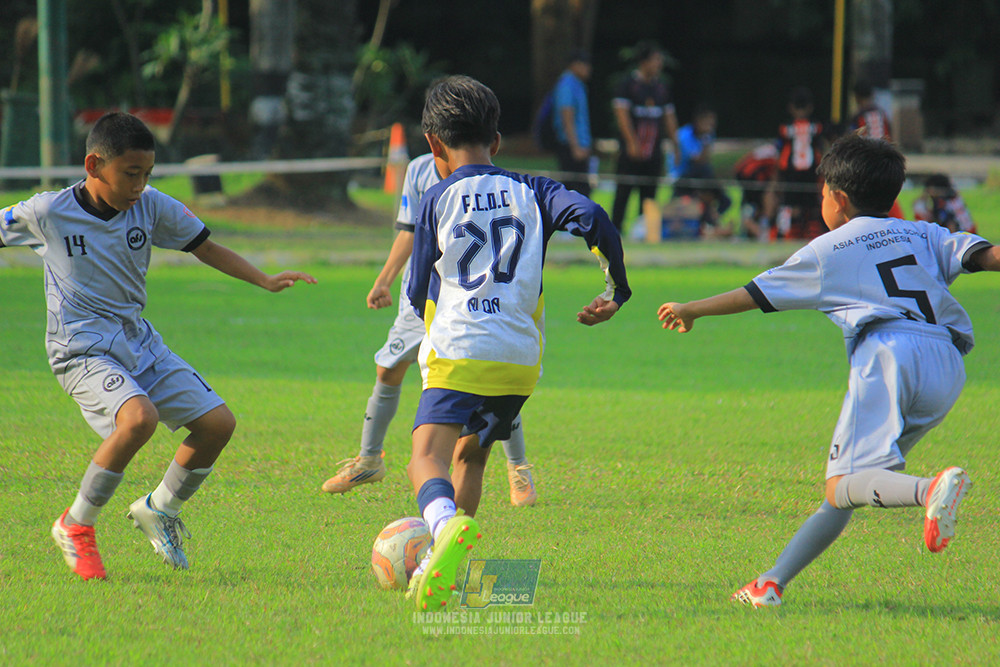 u11 170526 asia football school vs fc decorasiku