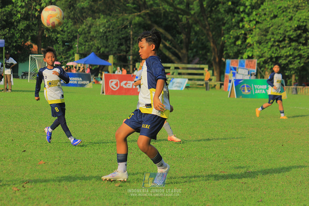 u11 170526 asia football school vs fc decorasiku