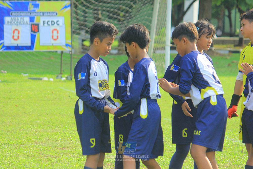u11 170526 asia football school vs fc decorasiku