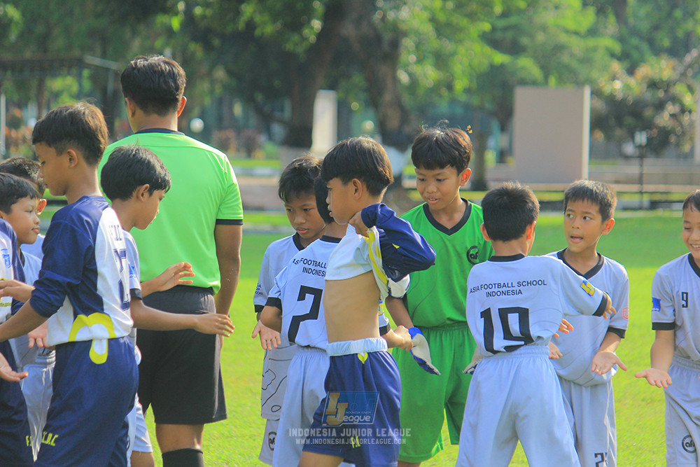 u11 170526 asia football school vs fc decorasiku