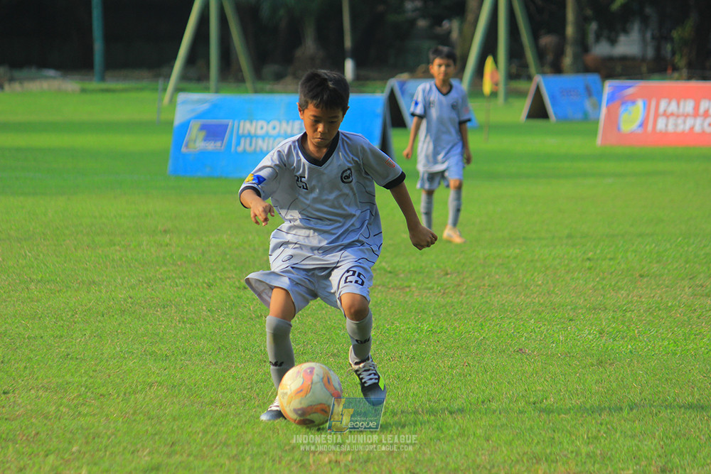 u11 170526 asia football school vs fc decorasiku