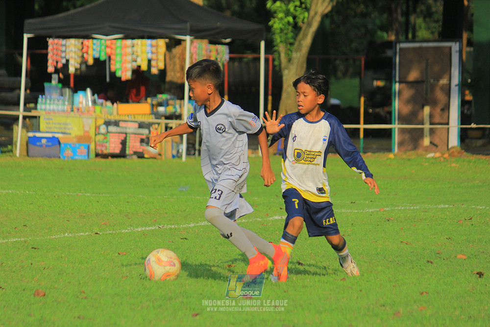 u11 170526 asia football school vs fc decorasiku