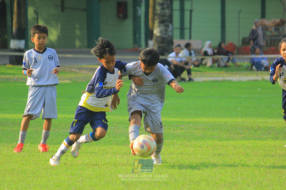 u11 170526 asia football school vs fc decorasiku