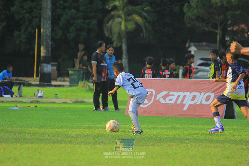 u11 170526 asia football school vs fc decorasiku