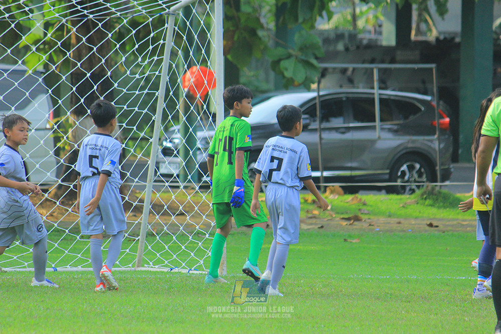 u11 170526 asia football school vs fc decorasiku