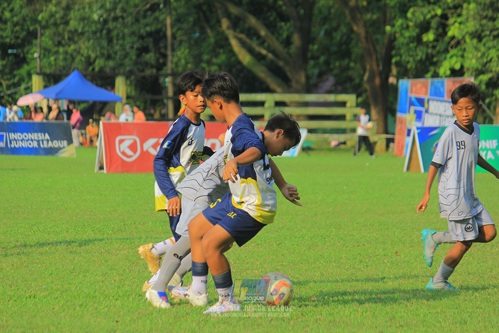 u11 170526 asia football school vs fc decorasiku
