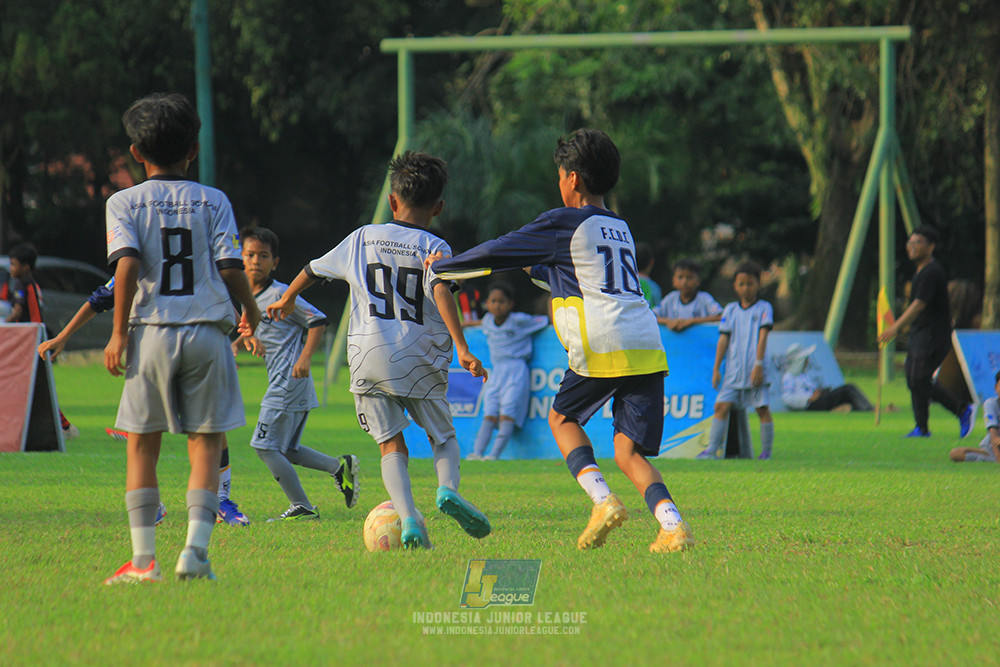 u11 170526 asia football school vs fc decorasiku