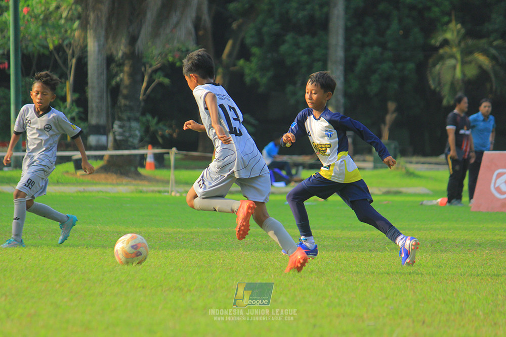 u11 170526 asia football school vs fc decorasiku