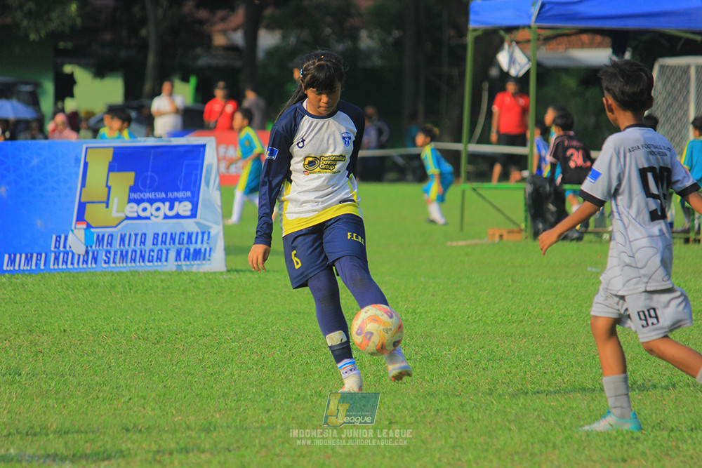 u11 170526 asia football school vs fc decorasiku