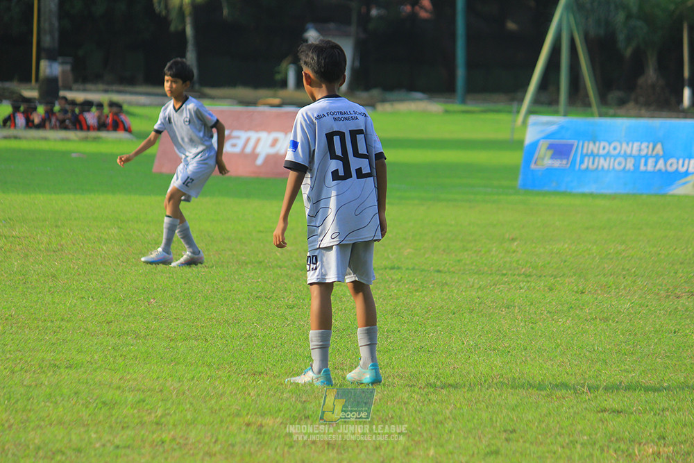 u11 170526 asia football school vs fc decorasiku