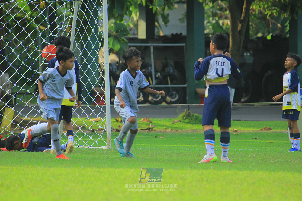 u11 170526 asia football school vs fc decorasiku